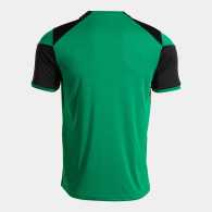 Tricou Joma Danubio IV – Confort și stil pentru antrenament și timp libe