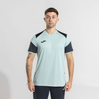 Tricou Joma Danubio IV – Confort și stil pentru antrenament și timp libe