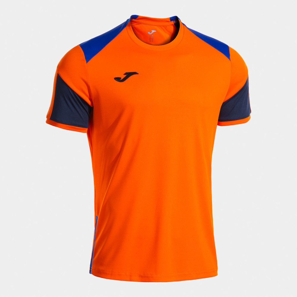 Tricou Joma Danubio IV – Confort și stil pentru antrenament și timp libe